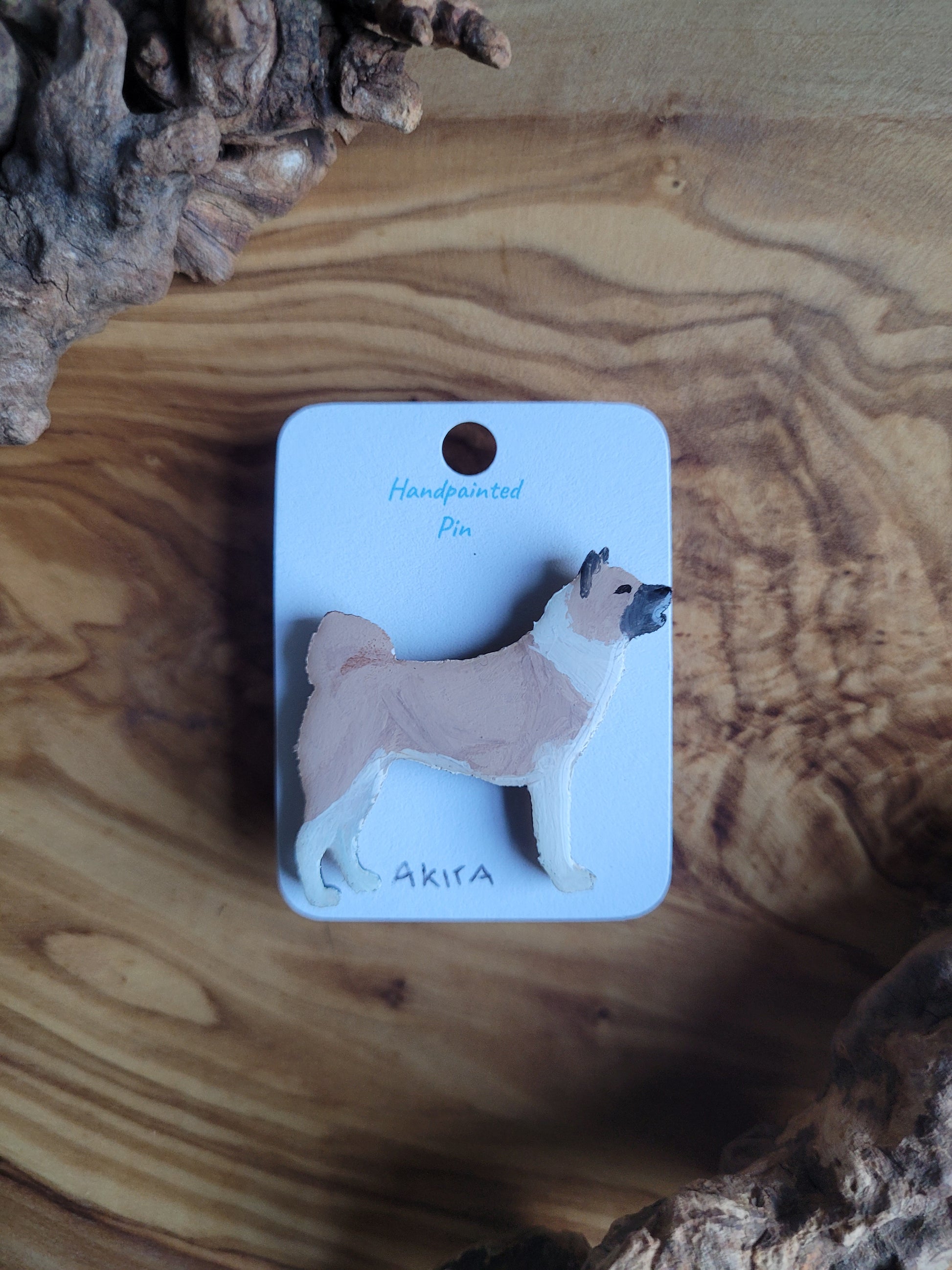 Hand-painted white & fawn Akita Pin Badge