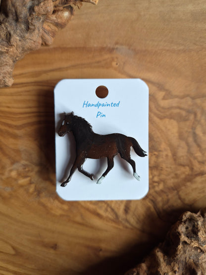Hand-painted horse shaped wooden pin badge.  Dark bay with white star and 2 white socks